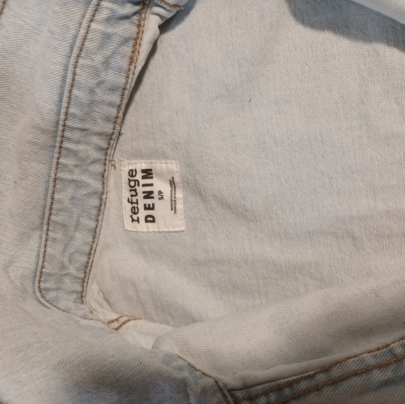 New Denim Shacket - Picture 4 of 7